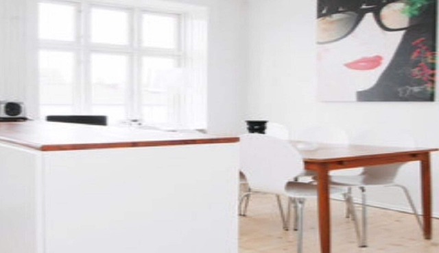 Big, bright and beautiful apartment!