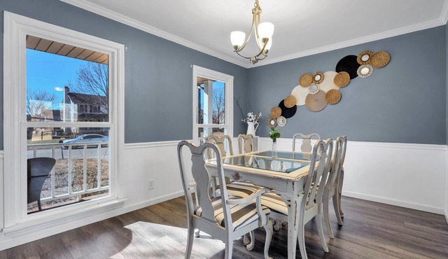 Big & Bright | Fenced Yard | King Bed Master Suite