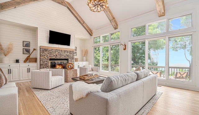 Big Canoe Mountain Home with Spectacular Mountain Views - Game room!