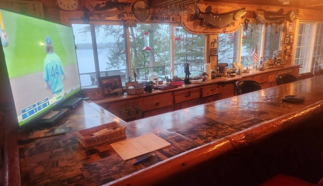 Big Chip Lodge. Awesome view. Dock 50' away. Authentic Historical Wisconsin.