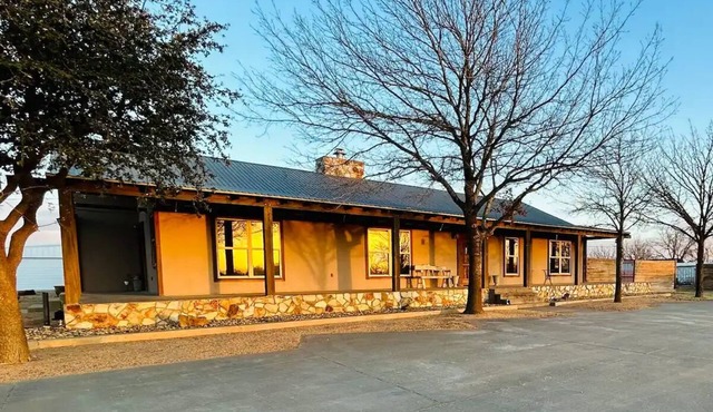 Big Country Rustic Retreat 16 +