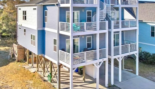 Big discounts! Steps from beach and boardwalk!