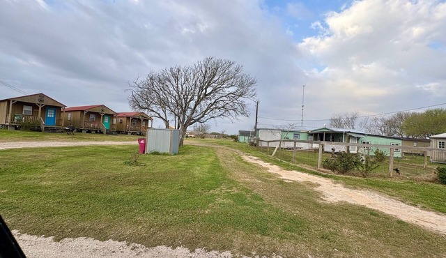 Big Event Venue with House/Cabins/pool/playground