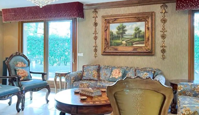 Big Family/AC/garden/17m>Geneva/walk>center/Tennis