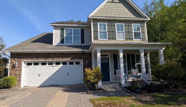 Big Fun in the Sun - Spacious 6 Bedroom Vacation Home in Fabulous Wilmington NC