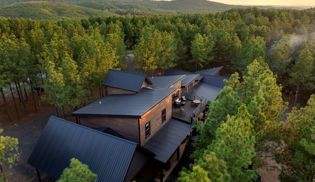 Big Game Area, Fun Slide, Pond, Hot Tub, Fire Pit, Stay & Play