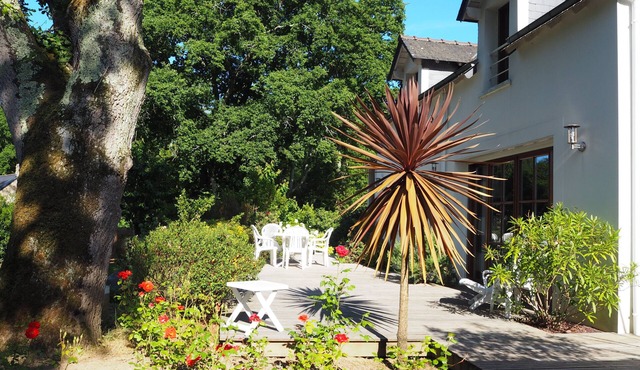 Big garden, 200m beach, shops 500m, wifi,