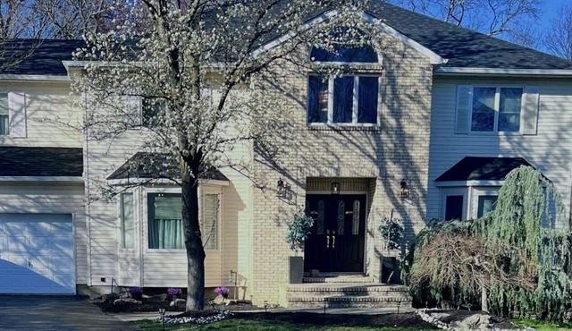 Big Gorgeous Home Close to the Beach