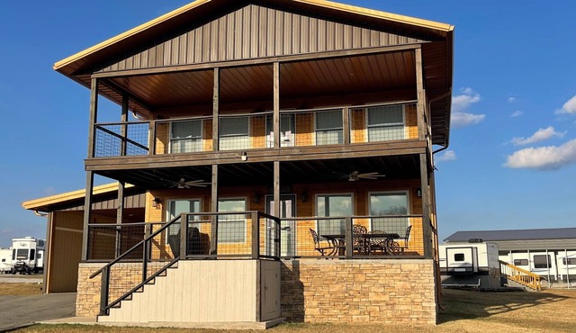 Big Grand Lake Cabin on Duck Creek with Pool