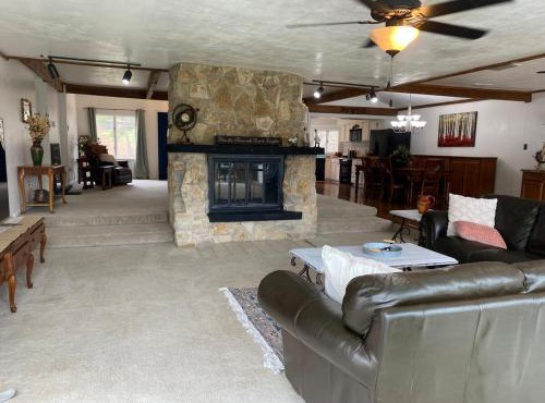 Big Home with Huge Parking WiFi Sleeps 14