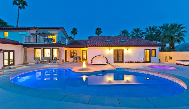 Big Horn Luxury Estate - HUGE Pool, Jacuzzi, BBQ & Game Room!