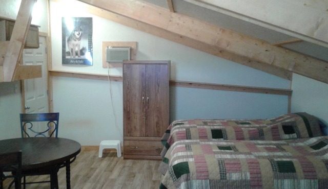 Big Horn Mountains Efficiency Apartment in loft