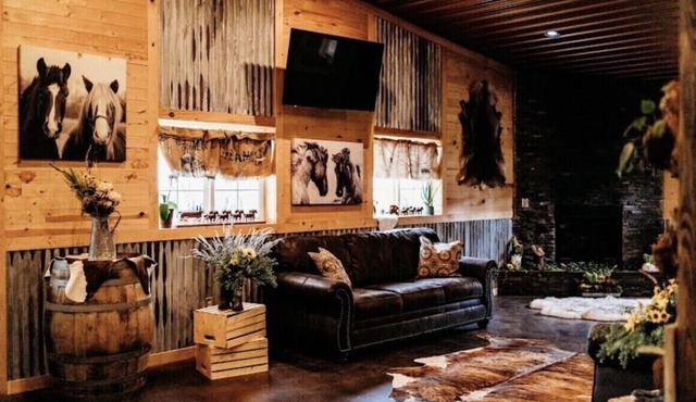 Big Horse Inn and Suites