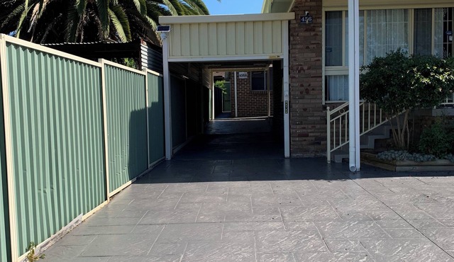 Big house 6 bedrooms, free parking