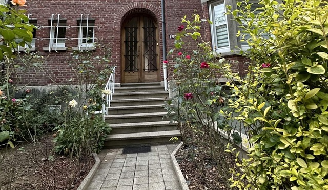 big house douai center