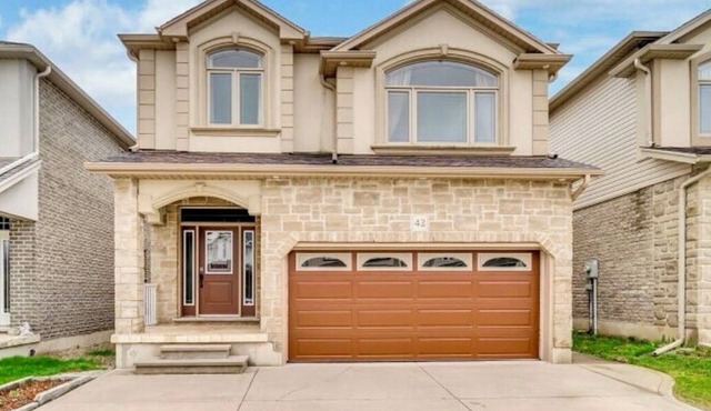 Big house for the big family! 6 bedrooms and 3.5 bathrooms.