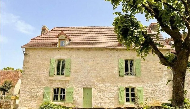 Big house under the Causse stars
