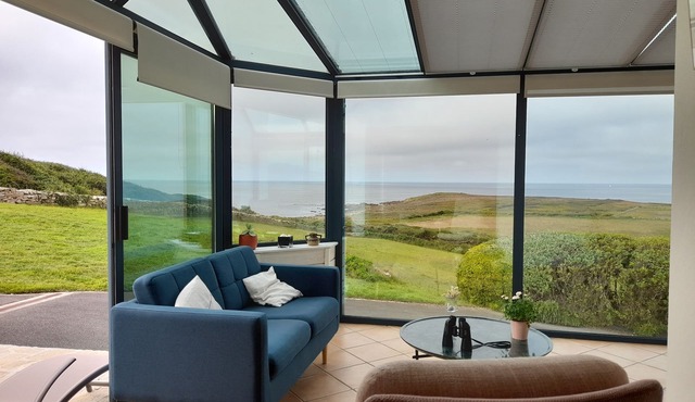 Big house with panoramic view at the sea, direct beach