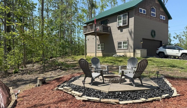 Big Lake Cabin with Hot Tub/Kayaks/Ping Pong/HBO