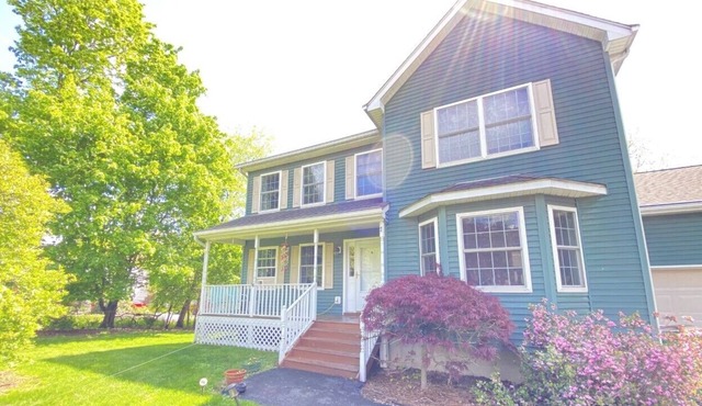 Big Modern House in Beacon, NY