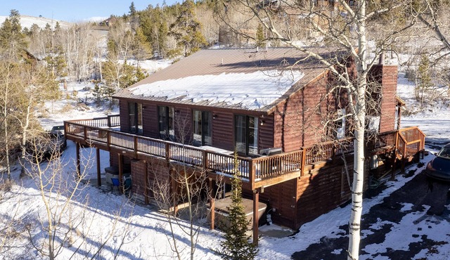 Big Mountain Views for Large Groups Near Granby Ranch