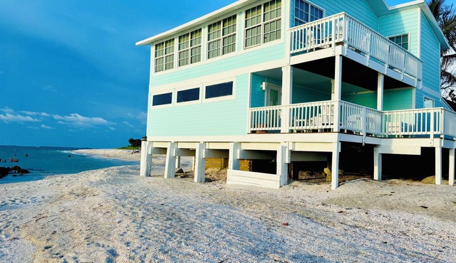 Big on the Beach House 6BR Home + Club Access, Private Dock & Stunning Views