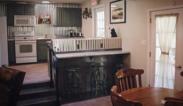 Big or Small Family, Your Lake Escape Awaits!