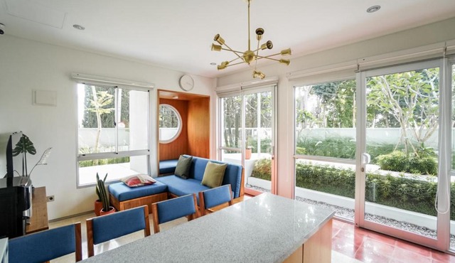 Big Pet Friendly Family Villa, Coney Ville