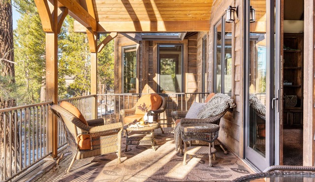Big Pine by AvantStay | Stunning Secluded Oregon Home w/Hot Tub