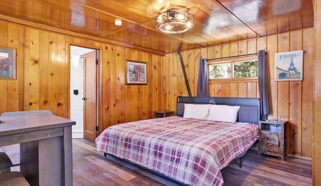 Big Pines Lakeside Studio Cottage at Big Bear Lake