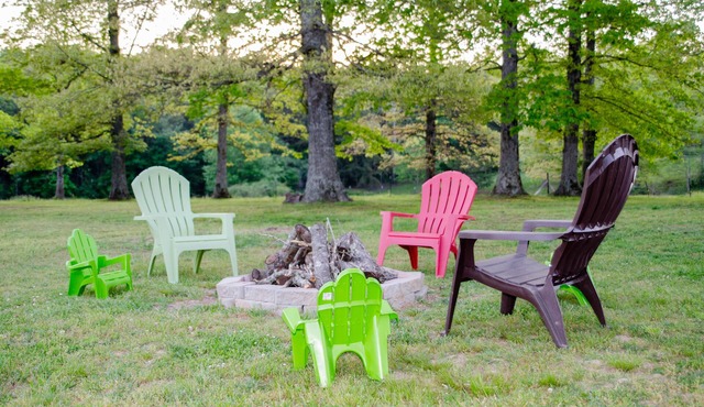 Big Porch Cottage-peaceful farm, animals and room to play - reviews say it all!