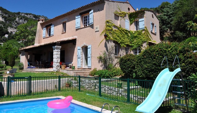 Big provincial villa outside Monte Carlo