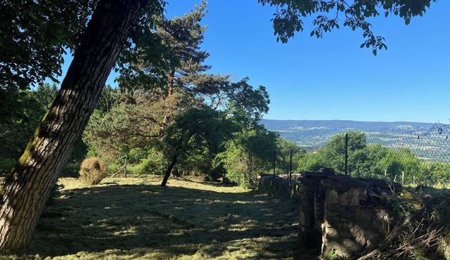 BIG quiet house located on hiking trails