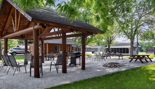 Big River Escape Riverside Cabins