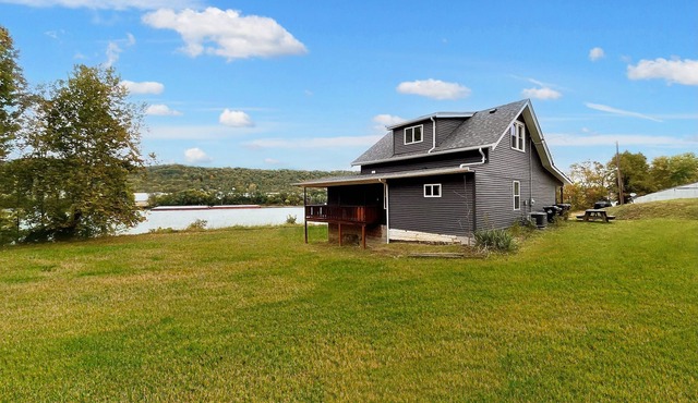 Big riverfront house near beach access, CVG, & downtown
