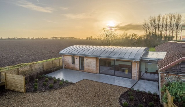 Big Sky Barn - a beautiful barn conversion sleeping 4 guests in 2 bedrooms