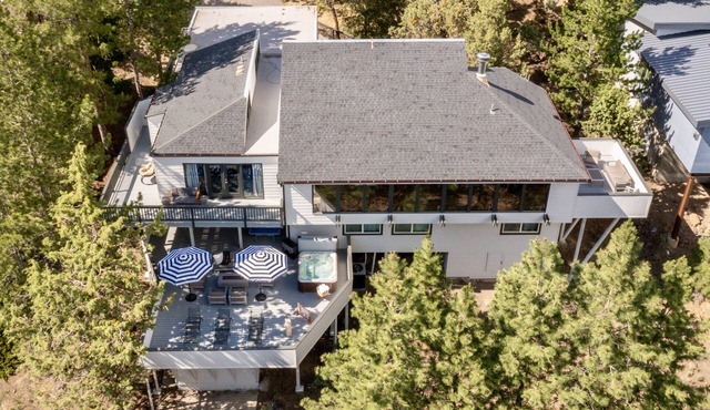 Big Sky by AvantStay | Mountain Home w/Great Views, Hot Tub, Al Fresco Dining