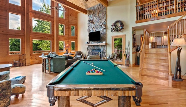 Big Sky Lodge | Long-range Views of Lake Lure!