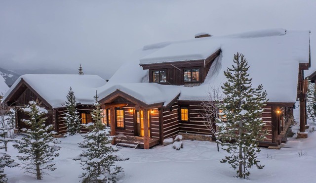 Big Sky Luxury Cabin/Ski-In/Ski-Out/Walk to Montage/4BR Designer Home