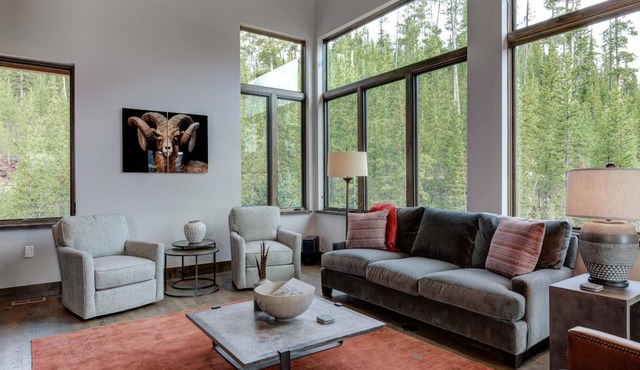 Big Sky Vacation Rentals: Homestead 12 Claim Jumper