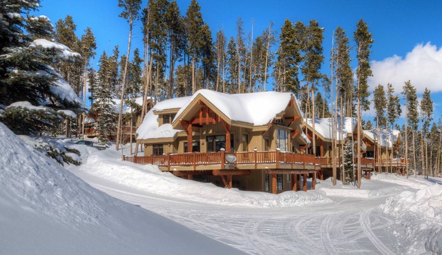 Big Sky Vacation Rentals: MMH 6 Harvest Moon