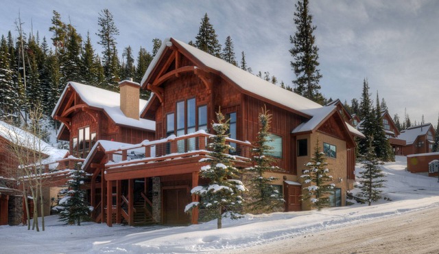 Big Sky Vacation Rentals: Black Eagle 31