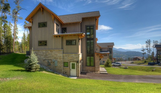 Big Sky Vacation Rentals: Homestead 6 Claim Jumper