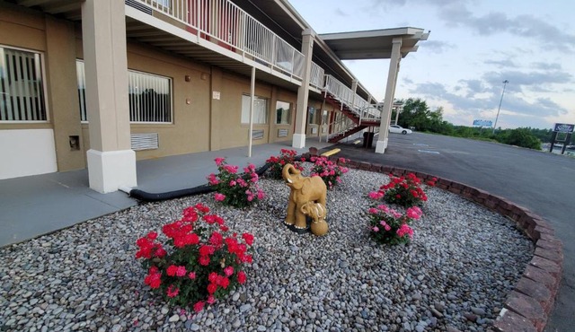 Big Spring Inn Madisonville