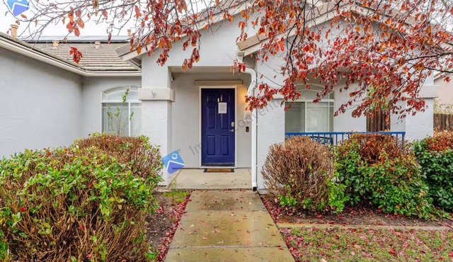 Big Stay Favorite, Backyard Workspace & Sleep 18