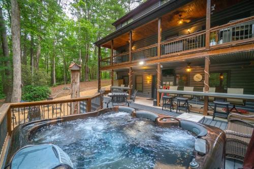 Big Timber Lodge Mtn Retreat with Hot tub