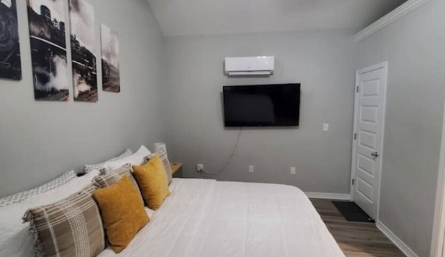 Big Tiny House Defuniak Springs