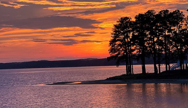 Big Water Sunset at Lake it Easy