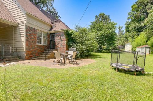 Big Yard Patio + Grill Pet Friendly