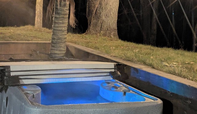 Bigfoot Retreat -Atv trails- Outdoor shower- Secret Game Room